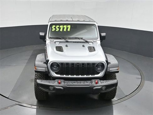 Used 2024 Jeep Wrangler Unlimited Rubicon w/ Technology Group image 31