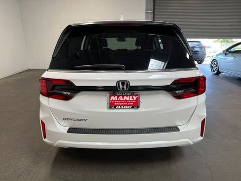 Used 2025 Honda Odyssey EX-L image 4