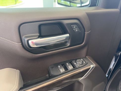 Used 2022 Chevrolet Silverado 1500 LT RWD image 14