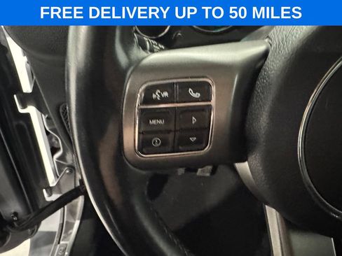 Used 2018 Jeep Wrangler Unlimited Sahara AWD/4WD image 6