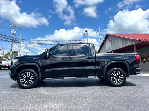 Used 2021 GMC Sierra 1500 AT4 w/ Technology Package image 2