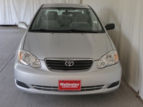 Used 2006 Toyota Corolla LE FWD image 3