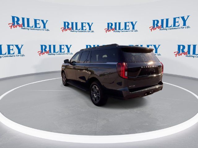 Used 2025 Ford Expedition Max Active AWD/4WD image 7