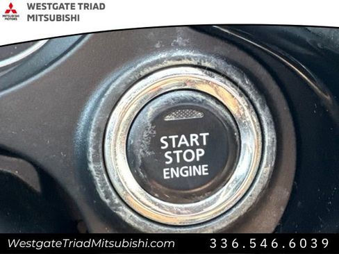 Used 2018 Mitsubishi Outlander LE AWD/4WD image 14