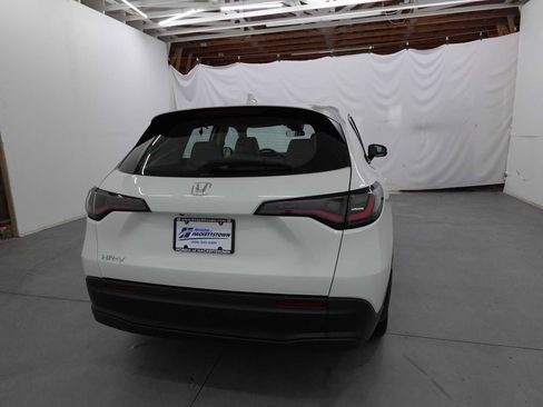 Certified 2024 Honda HR-V LX image 5