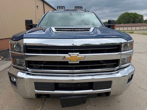 Used 2018 Chevrolet Silverado 2500 LT w/ LT Fleet Convenience Package AWD/4WD image 7