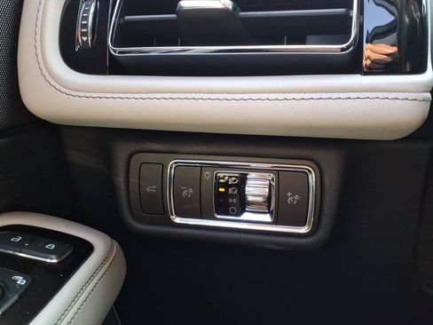 New 2026 Lincoln Aviator AWD image 22