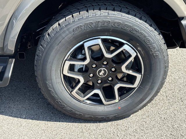 New 2026 Ford Bronco Outer Banks AWD/4WD image 9