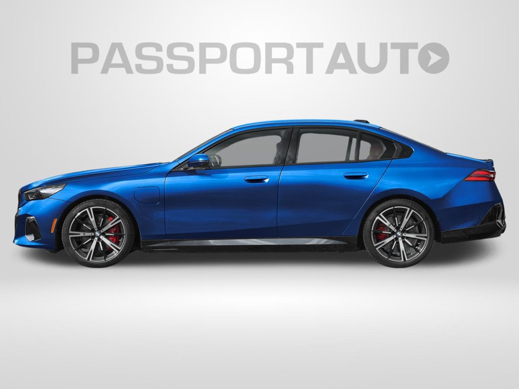 New 2027 BMW 550e xDrive AWD/4WD image 3
