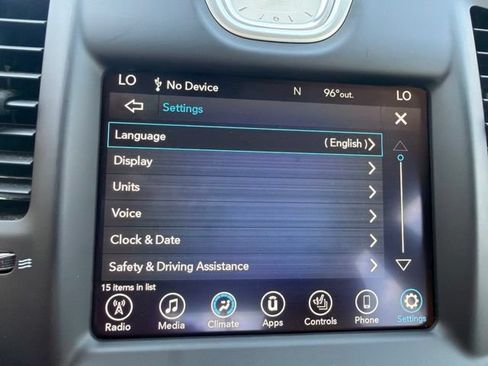 Used 2017 Chrysler 300 Limited RWD image 27