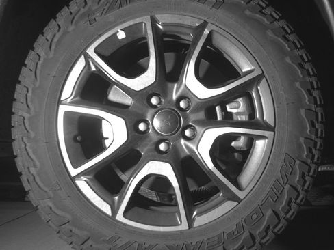 Used 2025 Jeep Compass Trailhawk image 13