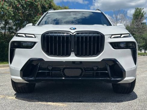 New 2026 BMW X7 xDrive40i w/ M Sport Package AWD/4WD image 2