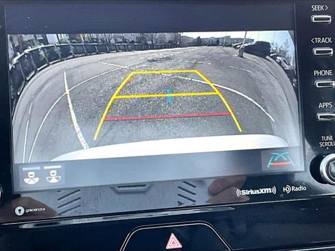 Used 2021 Toyota Venza LE image 20