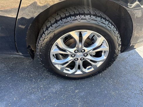 Used 2021 Buick Enclave Avenir w/ Avenir Technology Package image 7