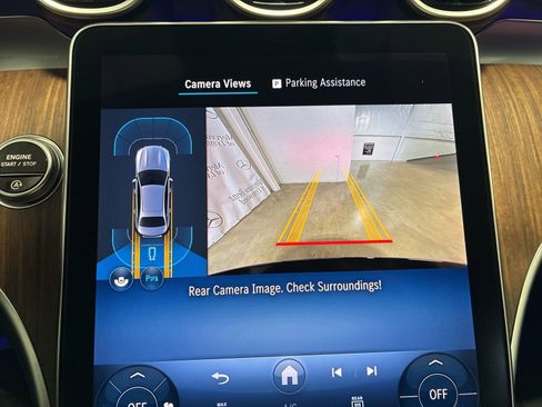 Used 2025 Mercedes-Benz C 300 4MATIC Sedan image 17