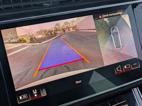 Used 2022 Audi Q8 Premium Plus w/ Premium Plus Package image 11