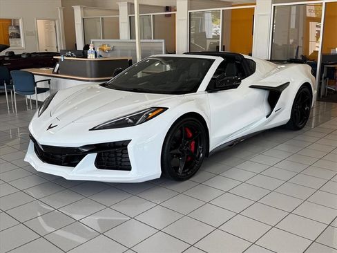 Used 2025 Chevrolet Corvette E-Ray w/ Battery Protection Package AWD/4WD image 7