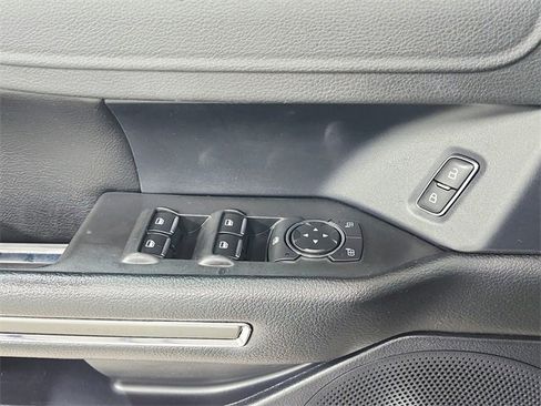 Used 2020 Ford Expedition XLT image 29