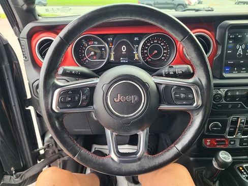 Used 2018 Jeep Wrangler Unlimited Rubicon AWD/4WD image 24