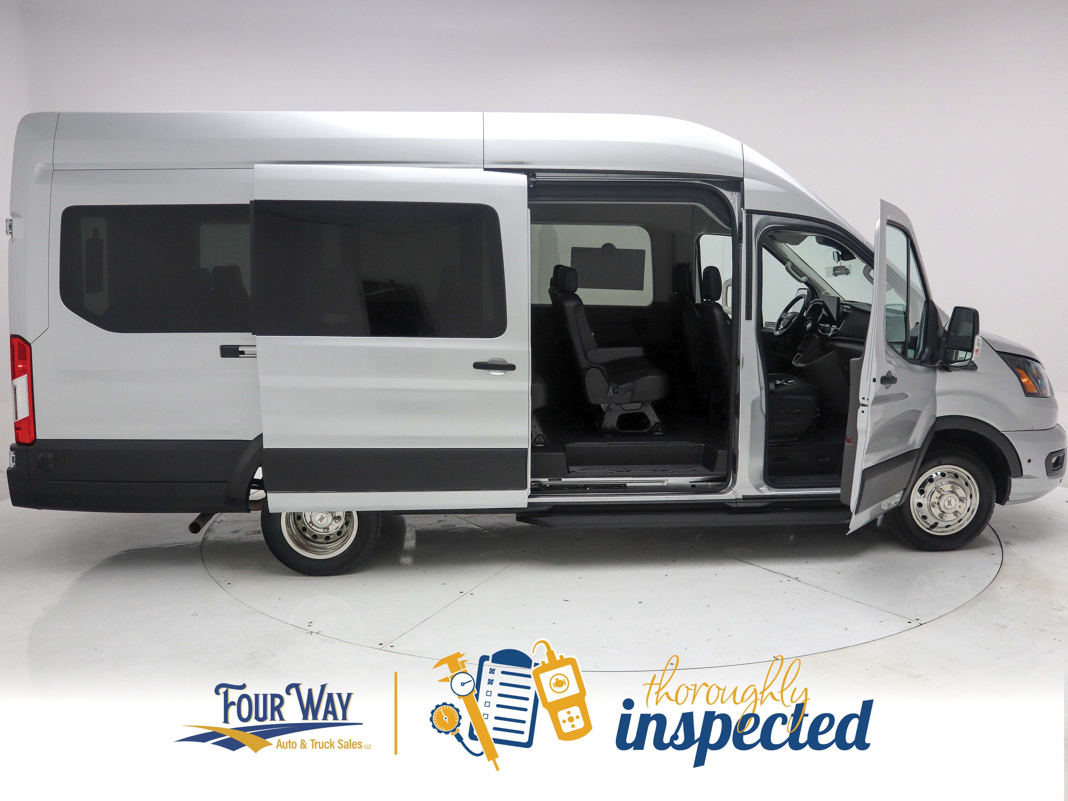 Used 2024 Ford Transit 350 XLT RWD image 3