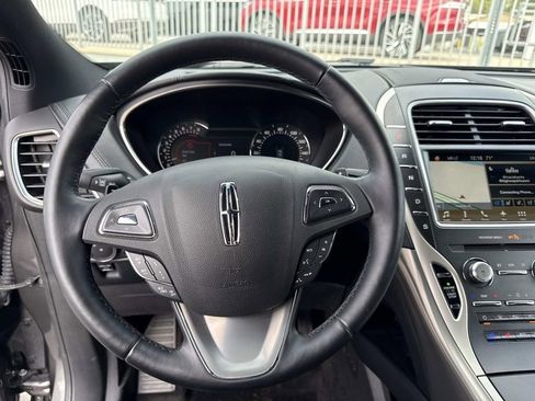 Used 2018 Lincoln MKX Reserve w/ Luxury Package image 26