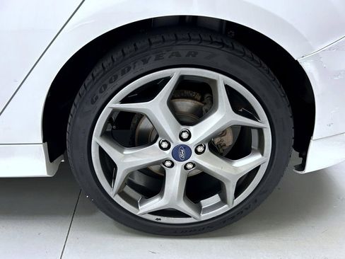 Used 2017 Ford Focus ST FWD image 22