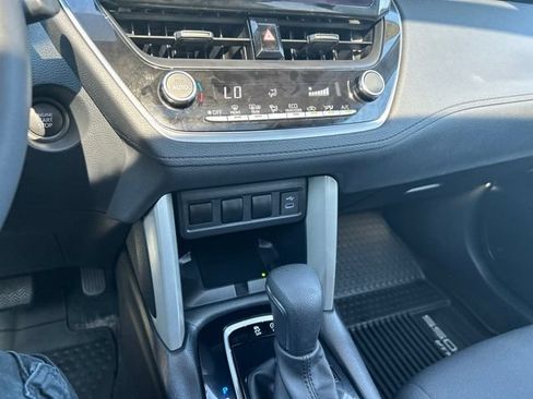 Used 2024 Toyota Corolla Cross LE w/ Moonroof Package AWD/4WD image 25