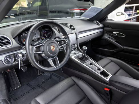 Certified 2024 Porsche 718 Boxster S RWD image 4
