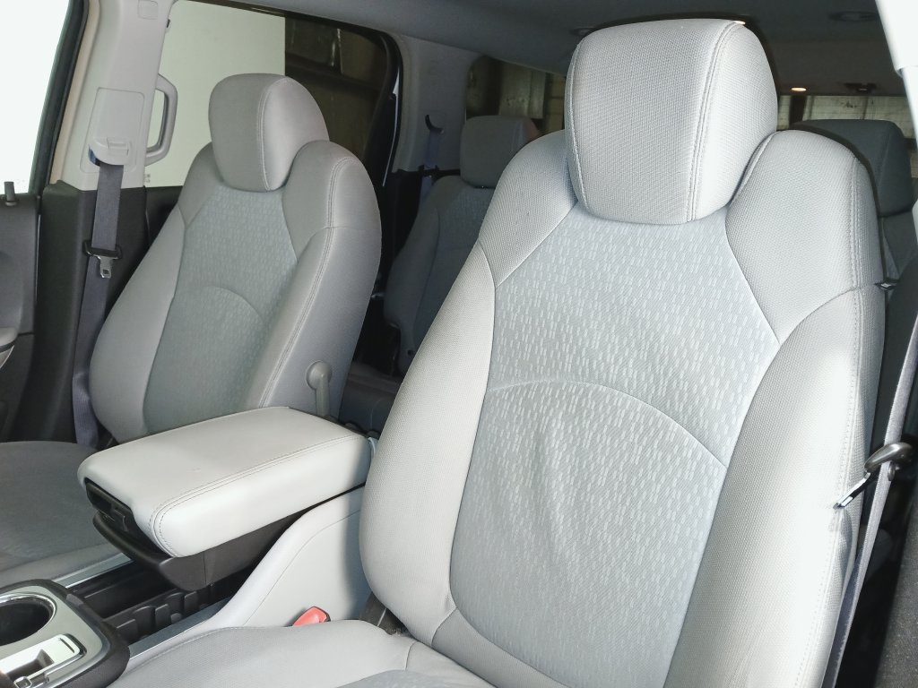 Used 2007 GMC Acadia SLE w/ Convenience Package FWD image 12