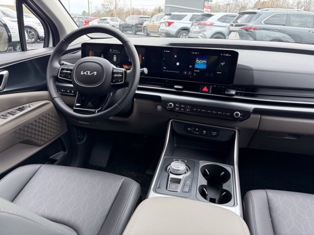 Used 2026 Kia Carnival LXS FWD image 9