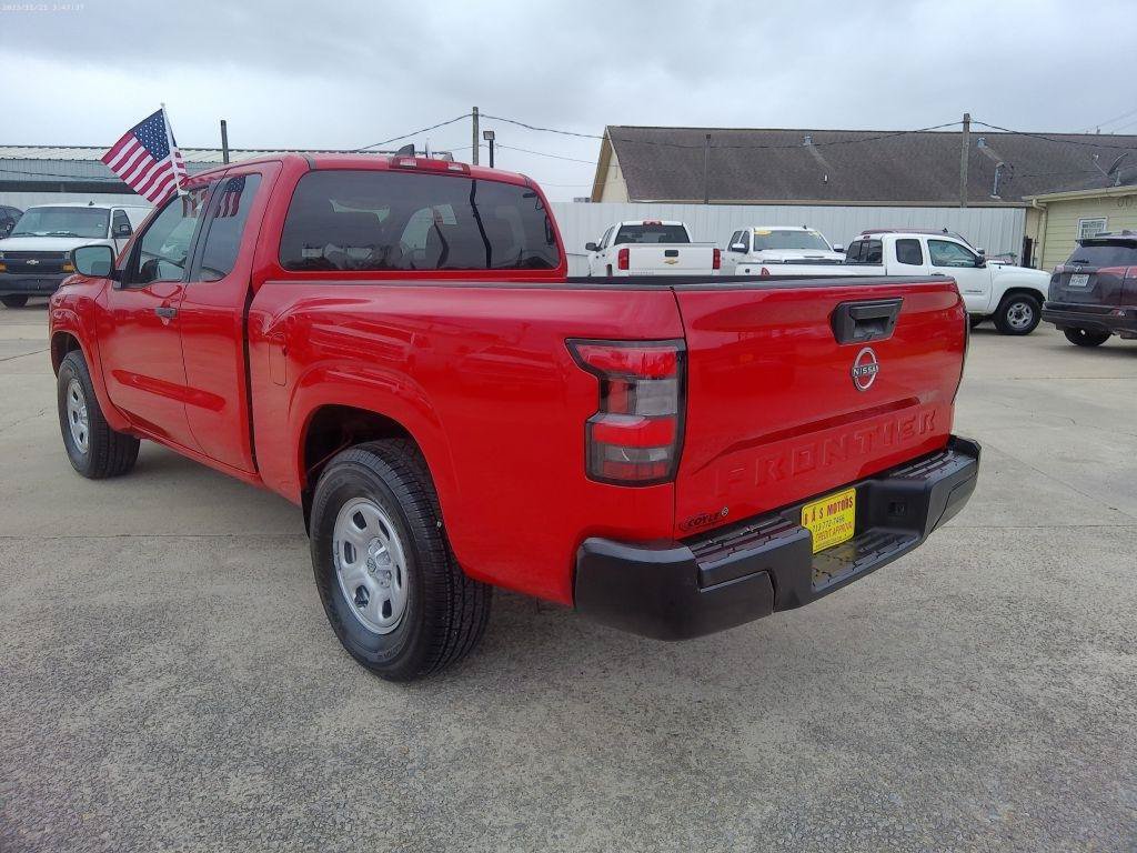 Used 2022 Nissan Frontier S RWD image 4