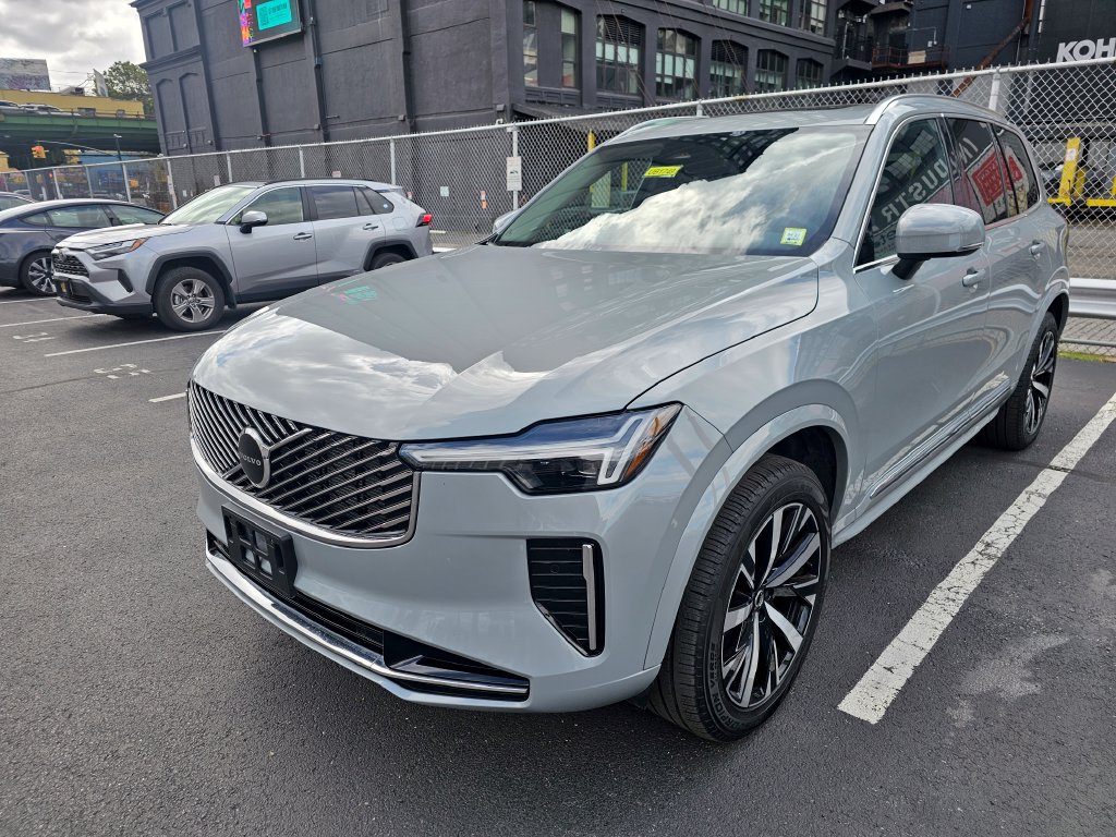 Certified 2025 Volvo XC90 B5 Core AWD/4WD image 25