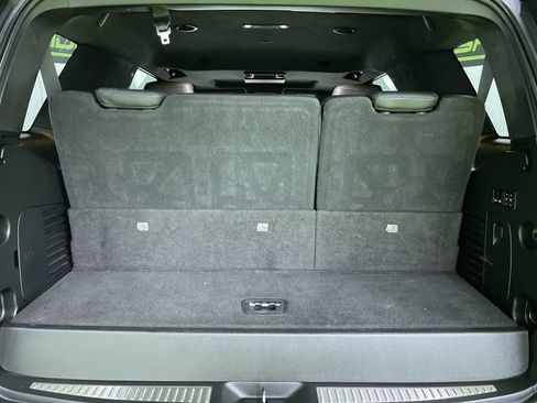 Used 2020 Cadillac Escalade Platinum image 30