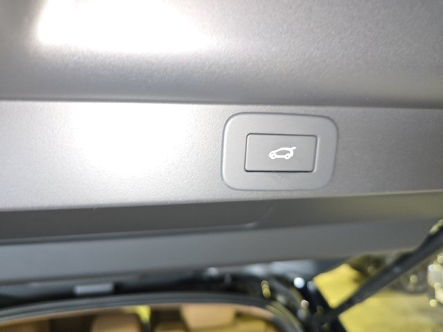 New 2026 Land Rover Range Rover SE AWD/4WD image 13