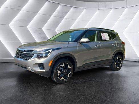 Used 2025 Kia Seltos EX w/ EX Sunroof Package FWD image 1