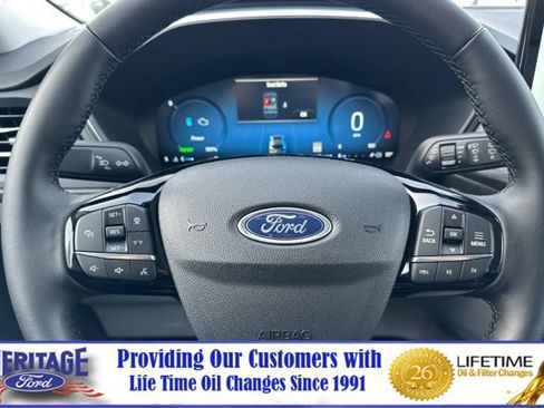 New 2025 Ford Escape SE w/ PHEV Premium Package image 21