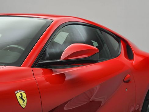 Used 2018 Ferrari 812 Superfast RWD image 12