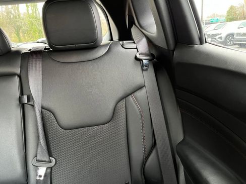 Used 2025 Jeep Compass Trailhawk image 35