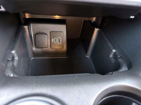 Used 2025 Ford Explorer ST AWD/4WD image 29