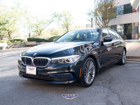 Used 2019 BMW 530e xDrive w/ Convenience Package AWD/4WD image 3