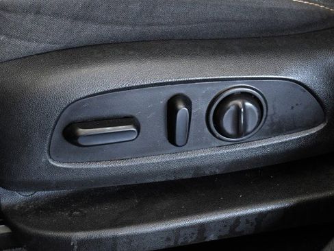 Used 2019 Chevrolet Equinox LT AWD/4WD image 22