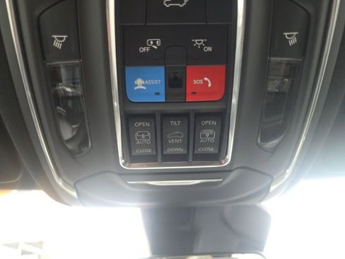 New 2026 Jeep Grand Cherokee Limited image 25