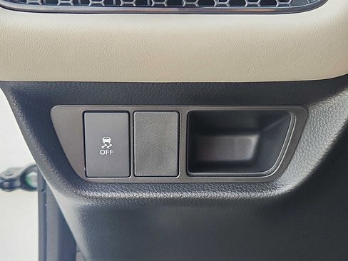 Certified 2026 Honda HR-V LX image 22