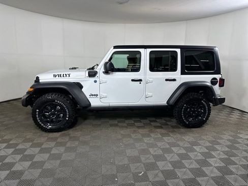 Used 2023 Jeep Wrangler Unlimited w/ Cold Weather Group image 6