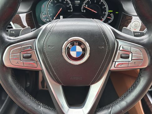 Used 2016 BMW 750i xDrive AWD/4WD image 11
