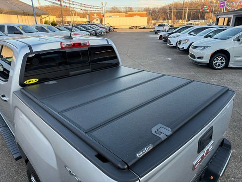 Used 2019 GMC Canyon SLT w/ Driver Alert Package image 8