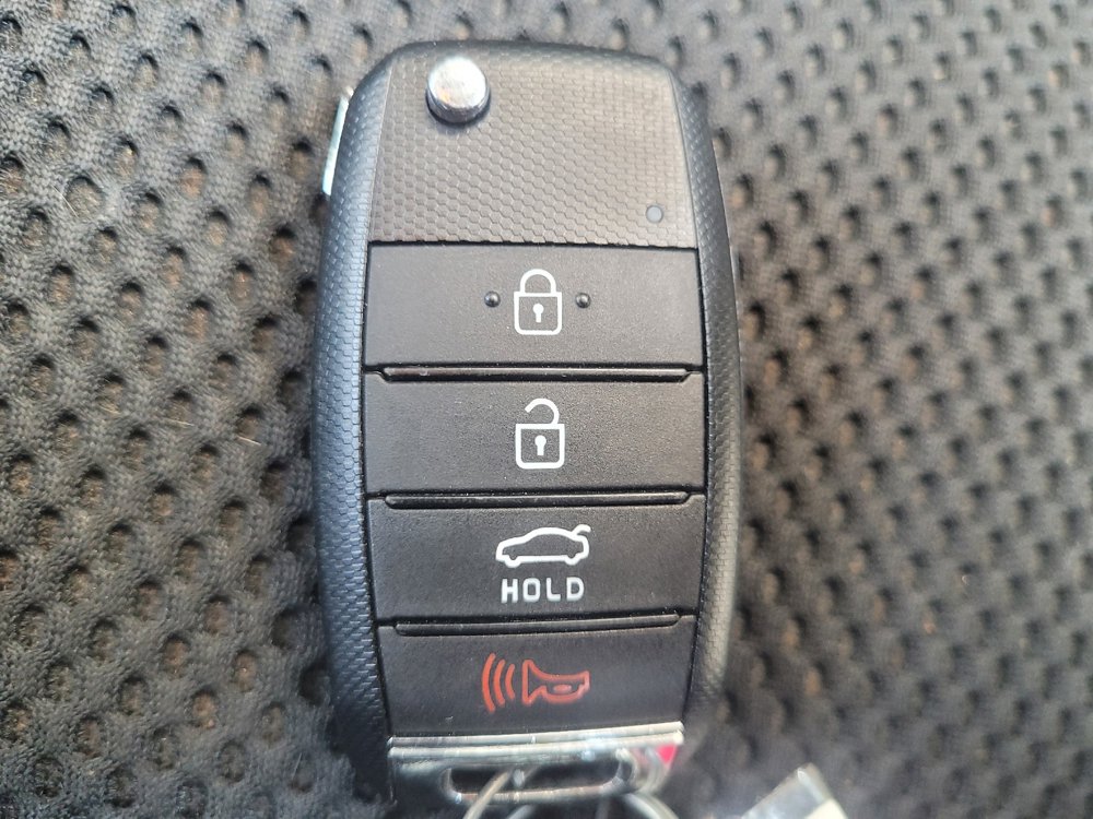 Used 2020 Kia Optima LX FWD image 32