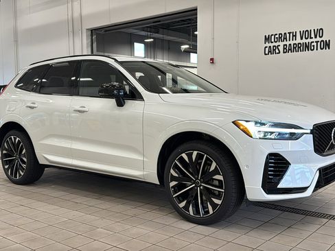 New 2026 Volvo XC60 T8 Ultra w/ Protection Package Premier AWD/4WD image 3