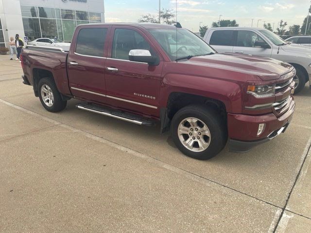 Used 2017 Chevrolet Silverado 1500 LTZ Z71 w/ LTZ Plus Package AWD/4WD image 5
