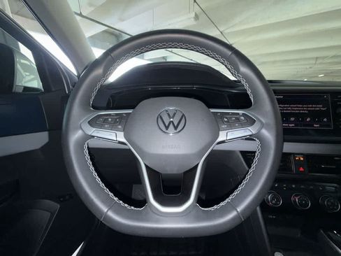 Used 2023 Volkswagen Taos SE FWD image 15